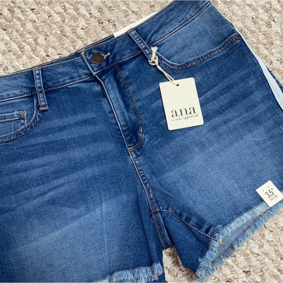 2 for $20 or 5 for $40
NWT ANA SHORTS - SIZE 8 - Picture 2 of 6